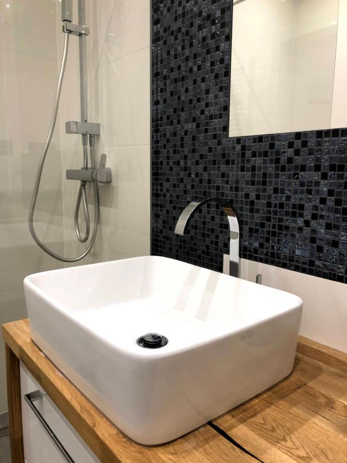 Downtown Apartment Торунь Екстер'єр фото