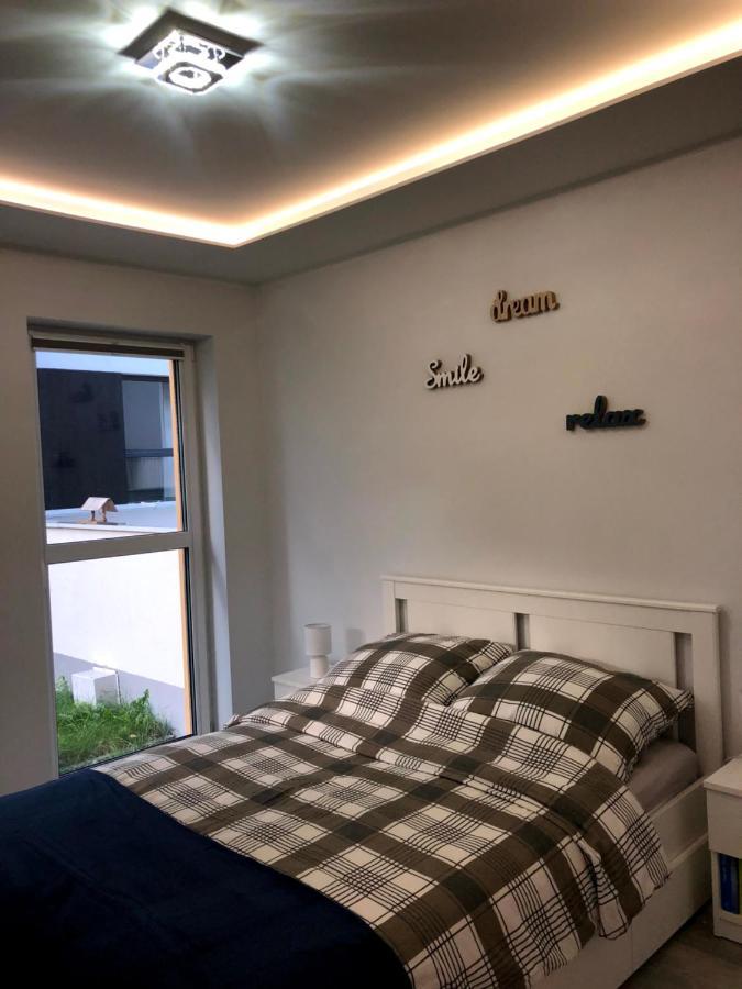 Downtown Apartment Торунь Екстер'єр фото